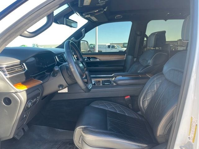 2023 Jeep Grand Wagoneer L Series III 4x4