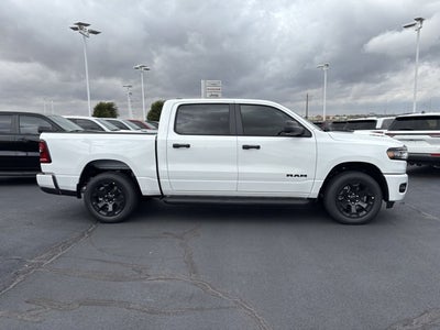 2027 RAM Ram 1500 RAM 1500 EXPRESS CREW CAB 4X4 5'7' BOX
