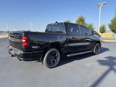 2027 RAM Ram 1500 RAM 1500 EXPRESS CREW CAB 4X4 5'7' BOX