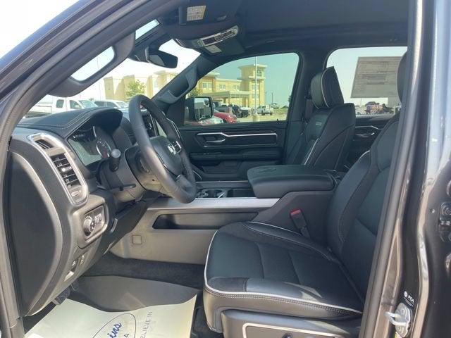 2026 RAM 1500 Laramie Crew Cab 4x4 5'7' Box