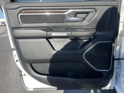 2022 RAM 1500 Laramie Crew Cab 4x4 5'7' Box
