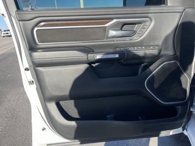 2022 RAM 1500 Laramie Crew Cab 4x4 5'7' Box