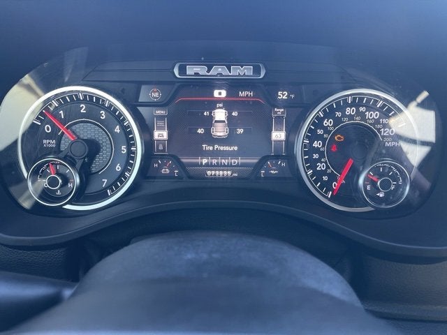 2022 RAM 1500 Laramie Crew Cab 4x4 5'7' Box