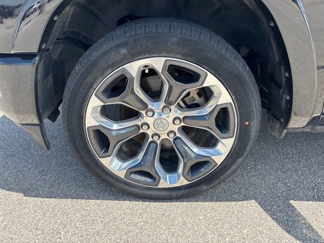 2019 RAM 1500 Longhorn Crew Cab 4x4 5'7' Box
