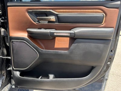 2019 RAM 1500 Longhorn Crew Cab 4x4 5'7' Box