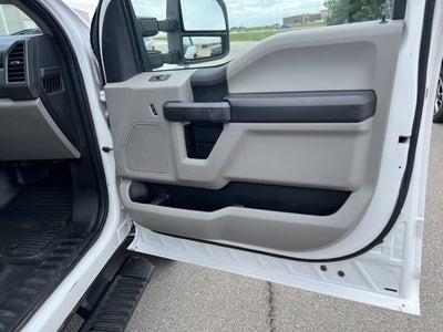 2019 Ford F-350 Chassis XL