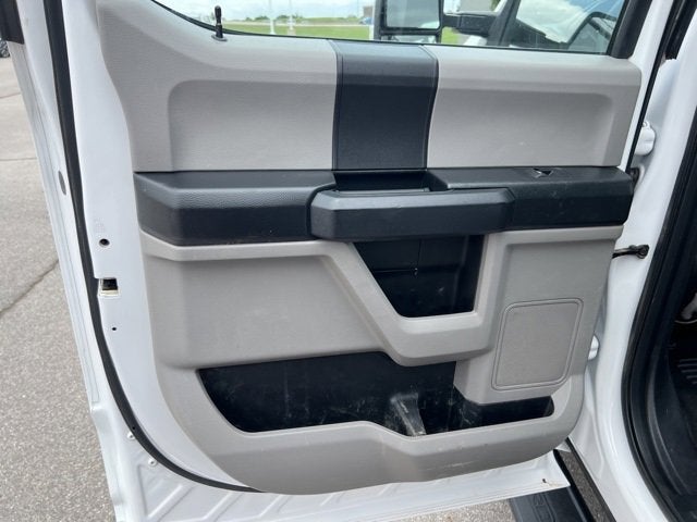 2019 Ford F-350 Chassis XL