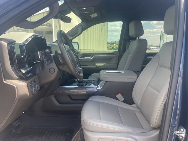 2022 Chevrolet Silverado 1500 4WD Crew Cab Short Bed LTZ