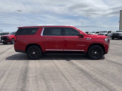 2022 GMC Yukon XL 4WD SLT