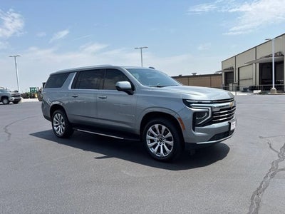 2025 Chevrolet Suburban 4WD LT