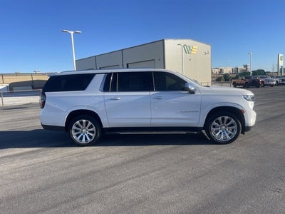 2024 Chevrolet Suburban 4WD Premier