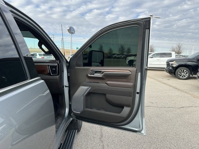 2024 GMC Sierra 2500HD 4WD Crew Cab Standard Bed Denali