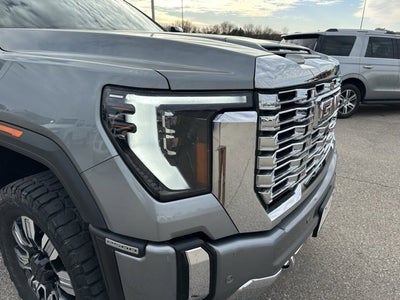 2024 GMC Sierra 2500HD 4WD Crew Cab Standard Bed Denali