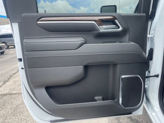 2025 GMC Sierra 2500HD 4WD Crew Cab Long Bed SLE