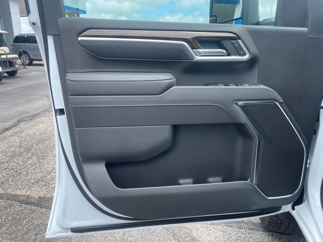 2025 GMC Sierra 2500HD 4WD Crew Cab Long Bed SLE