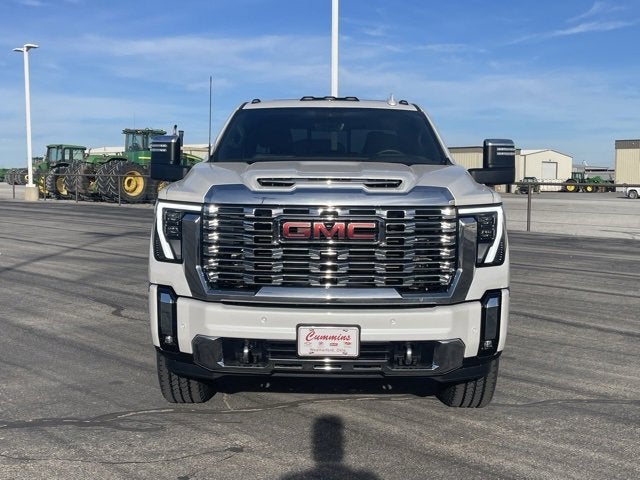 2025 GMC Sierra 2500HD 4WD Crew Cab Standard Bed Denali