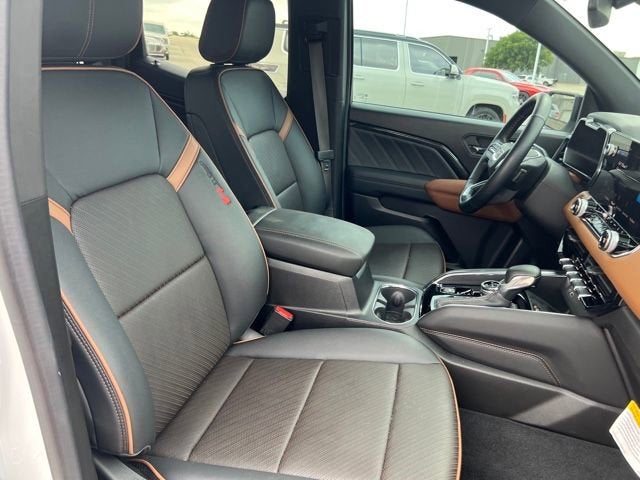 2024 GMC Canyon 4WD AT4