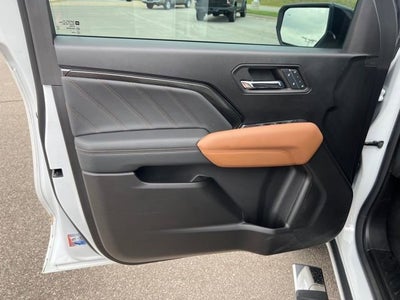 2024 GMC Canyon 4WD AT4