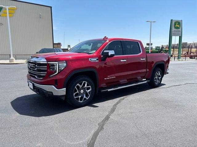 2022 GMC Sierra 1500 4WD Crew Cab Short Box SLT