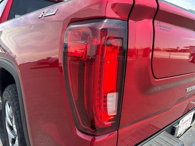 2022 GMC Sierra 1500 4WD Crew Cab Short Box SLT