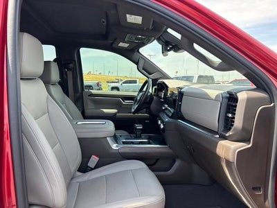 2022 GMC Sierra 1500 4WD Crew Cab Short Box SLT