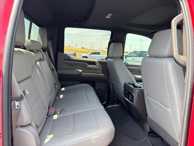 2022 GMC Sierra 1500 4WD Crew Cab Short Box SLT