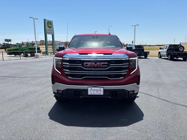 2022 GMC Sierra 1500 4WD Crew Cab Short Box SLT