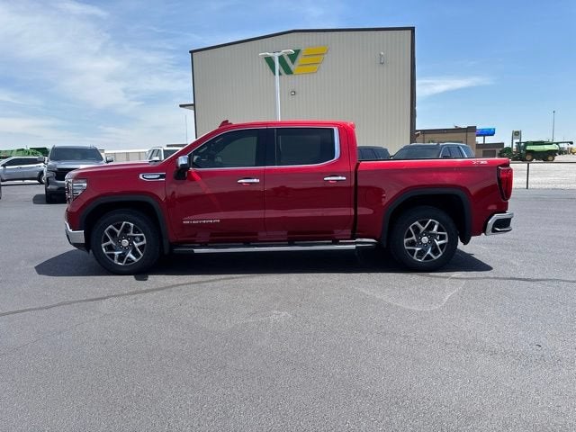 2022 GMC Sierra 1500 4WD Crew Cab Short Box SLT