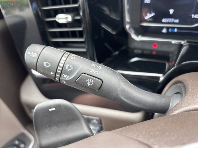 2024 GMC Sierra 1500 4WD Crew Cab Short Box SLT