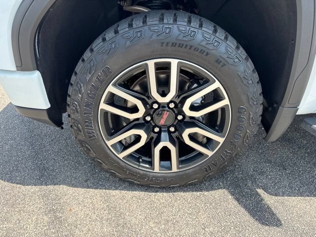 2023 GMC Sierra 1500 4WD Crew Cab Standard Box AT4