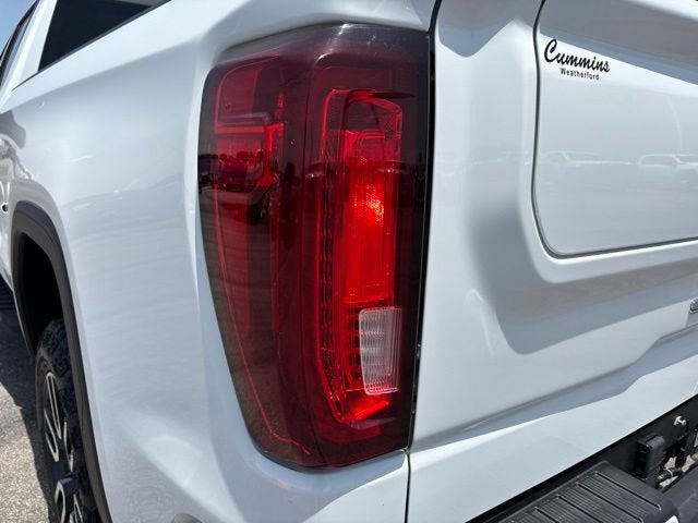 2023 GMC Sierra 1500 4WD Crew Cab Standard Box AT4