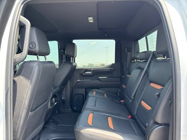 2023 GMC Sierra 1500 4WD Crew Cab Standard Box AT4
