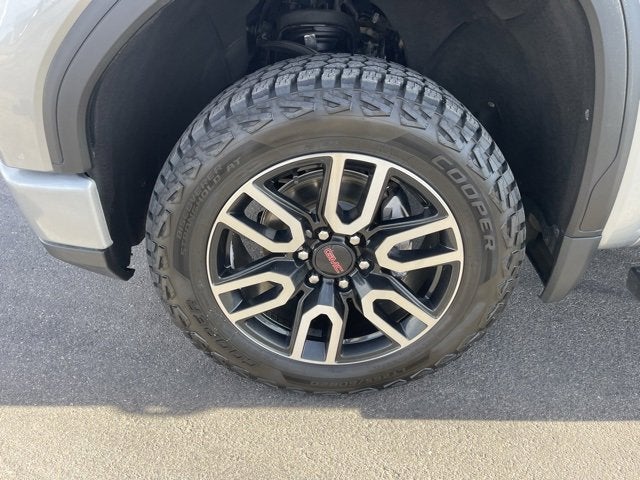 2023 GMC Sierra 1500 4WD Crew Cab Short Box AT4