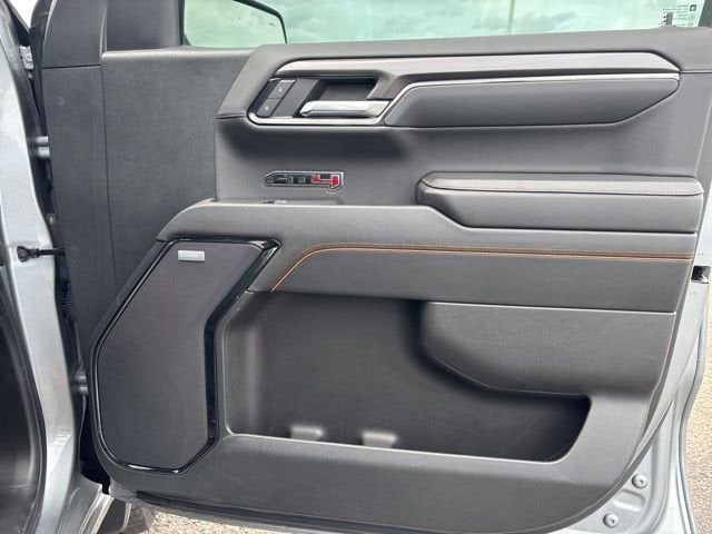 2023 GMC Sierra 1500 4WD Crew Cab Short Box AT4