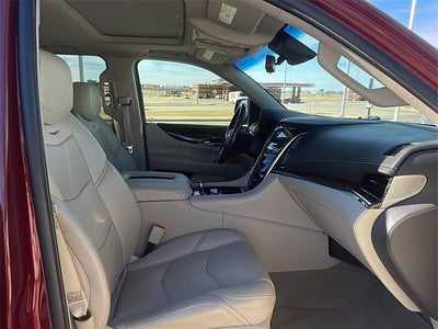 2019 Cadillac Escalade Luxury