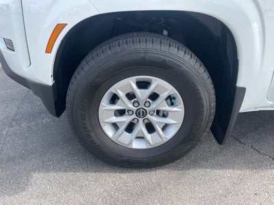 2024 Nissan Frontier Crew Cab SV 4x2