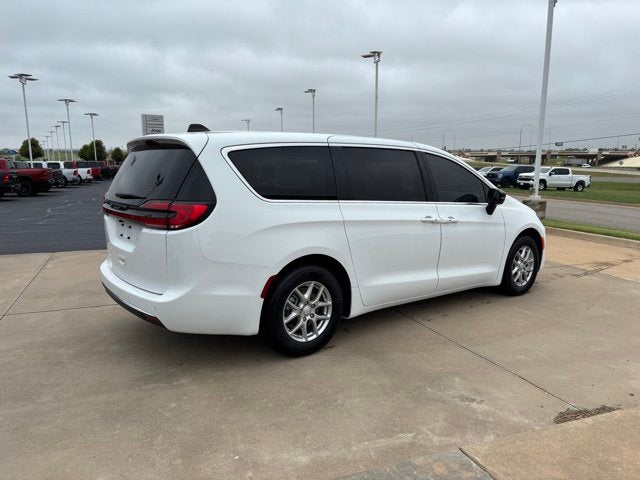 2027 Chrysler Pacifica PACIFICA SELECT