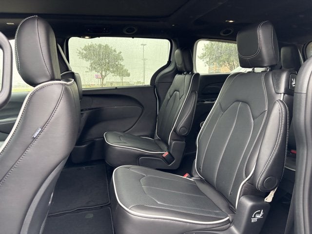2027 Chrysler Pacifica PACIFICA LIMITED
