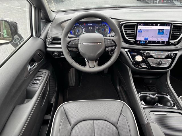 2027 Chrysler Pacifica PACIFICA LIMITED