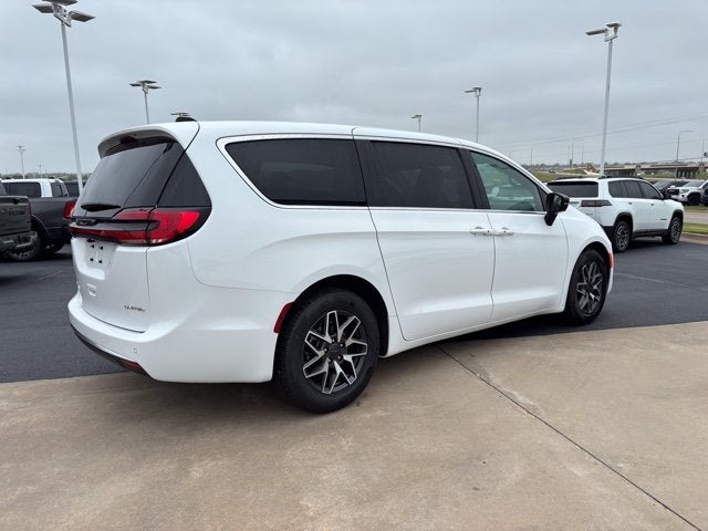 2027 Chrysler Pacifica PACIFICA LIMITED