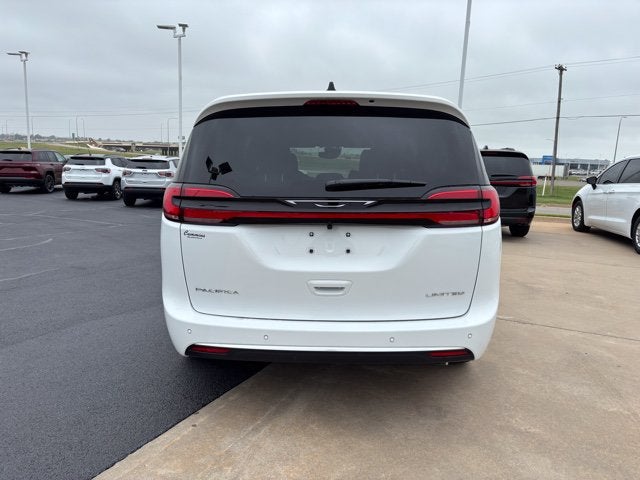 2027 Chrysler Pacifica PACIFICA LIMITED