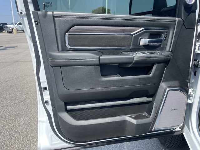 2026 RAM Ram 3500 RAM 3500 LARAMIE CREW CAB 4X4 8' BOX