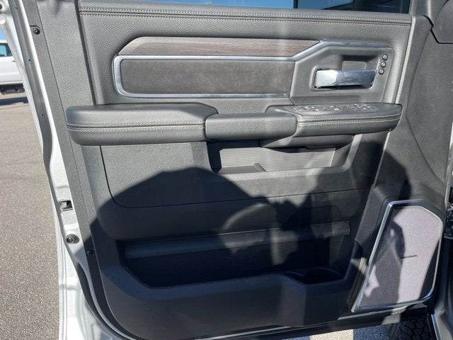 2026 RAM Ram 3500 RAM 3500 LARAMIE CREW CAB 4X4 8' BOX