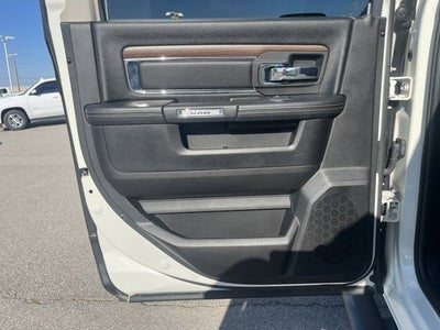 2017 RAM 2500 Laramie Crew Cab 4x4 6'4' Box