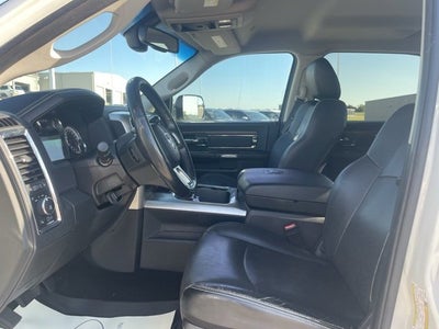 2017 RAM 2500 Laramie Crew Cab 4x4 6'4' Box