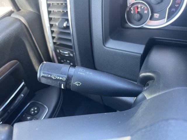 2017 RAM 2500 Laramie Crew Cab 4x4 6'4' Box