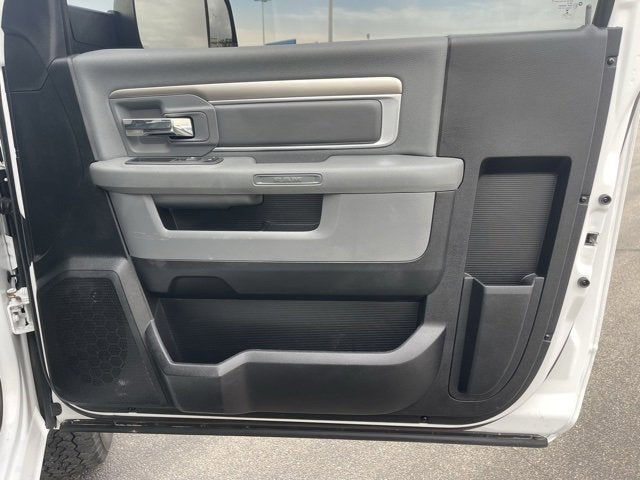 2014 RAM 3500 Chassis Tradesman/SLT