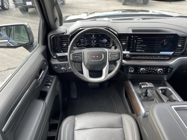 2022 GMC Sierra 1500 2WD Crew Cab Short Box SLT
