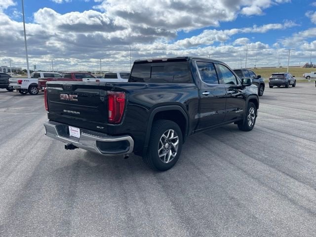 2022 GMC Sierra 1500 2WD Crew Cab Short Box SLT
