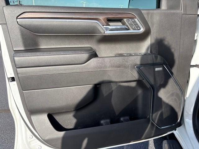 2024 GMC Sierra 1500 4WD Crew Cab Short Box SLT